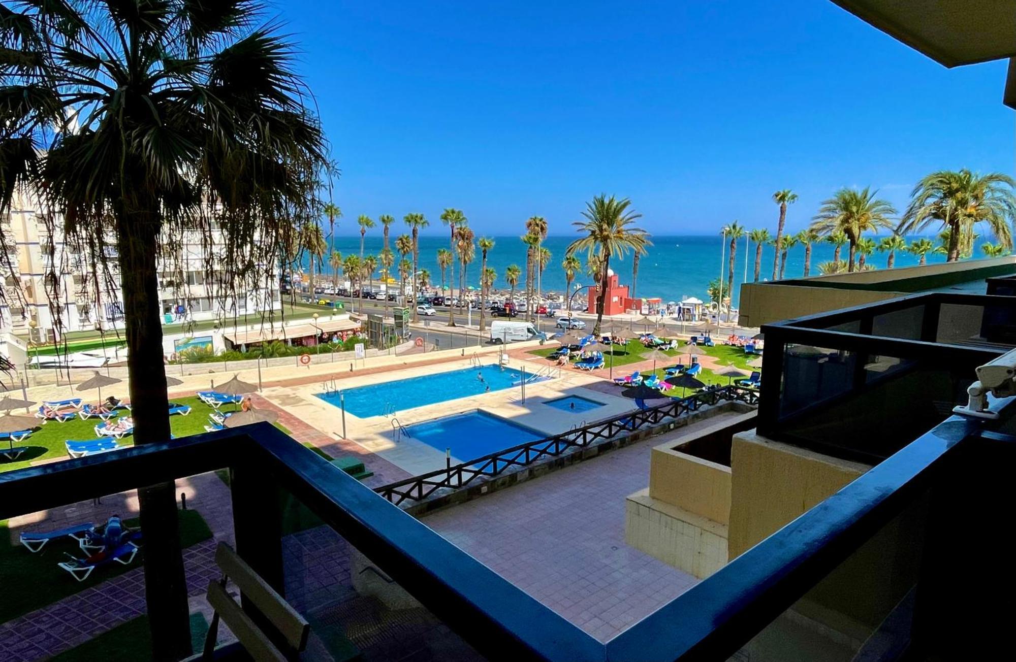 Aloha Playa Vistas Al Mar Benalmádena Exterior foto